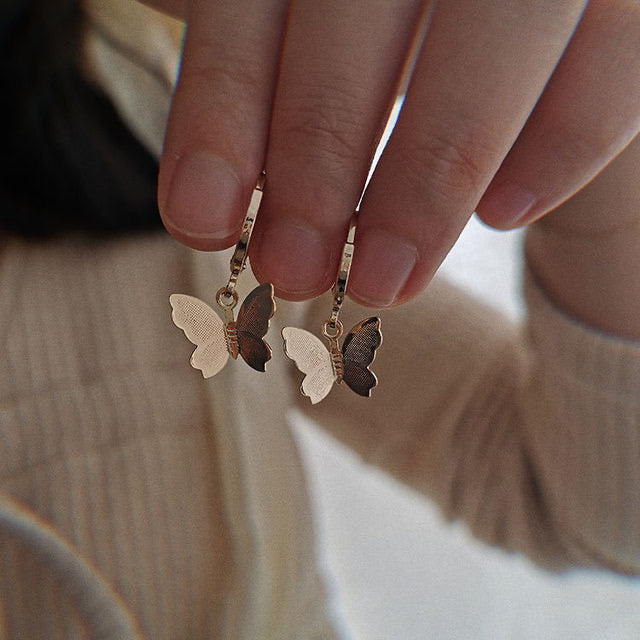 Boucles d’oreilles papillon plaquées or 18 carats, Huggies papillon en or, cadeaux de demoiselle d’honneur