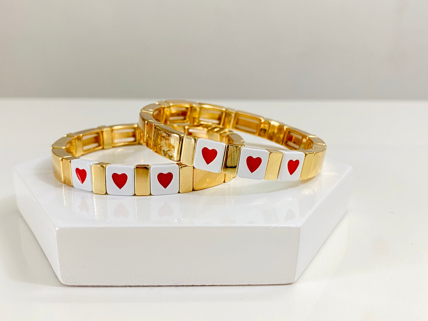 Muttertagsgeschenk – ALWAYS LOVE MAMA Emaille-Fliesenperlen, Colorblock-Armbänder, Emaille-Perlen, trendige Tila, Stretch-Armbänder