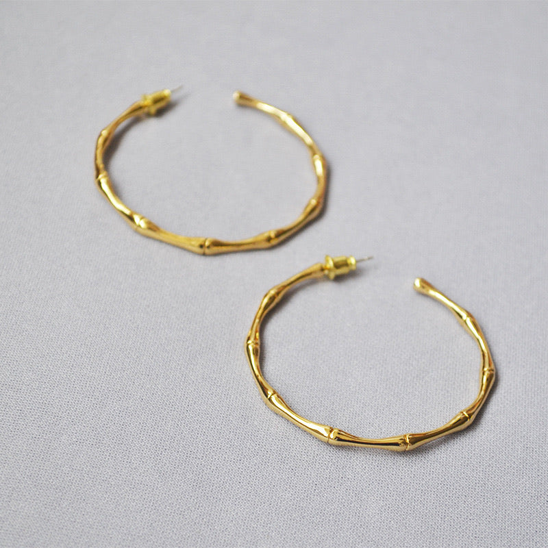 18K vergoldete Bambus-Creolen, Gold-Creolen – The Little Statement