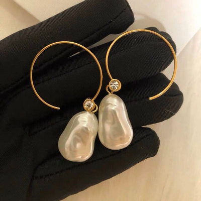 Boucles d’oreilles 18k Gold Large Resin Pearl Drop (une paire), boucles d’oreilles Gold Hoop