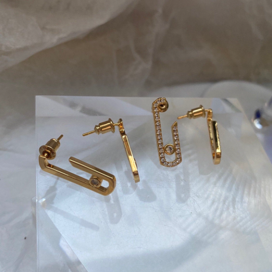 18K Gold Plated Safety Pins Earrings (A Pair), Gigi Hadid Sparkly Safety Pins