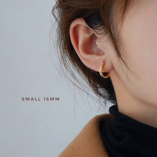16mm 20mm 30mm 18K Gold Plated Simple Twist Hoop Earrings Minimalist Earrings
