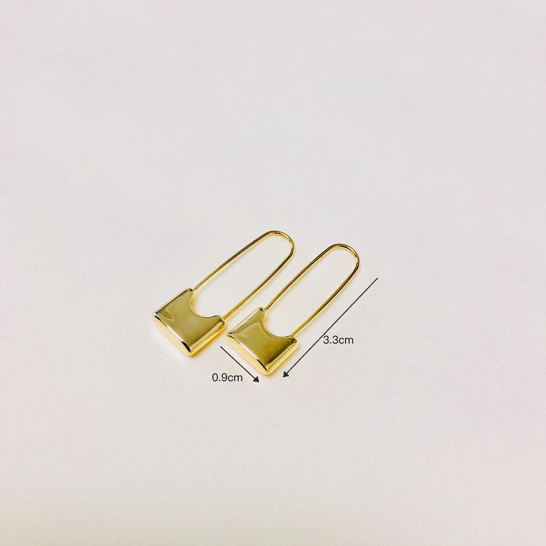 Kendall's Favorite, 18K Gold Plated Padlock Hoop, Safety Pin Earring