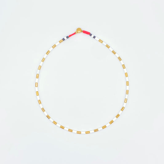Goldfarbene und weiße Emaille-Fliesenperlen-Halskette und Armband, Tila-Fliese, Colorblock-Halsband